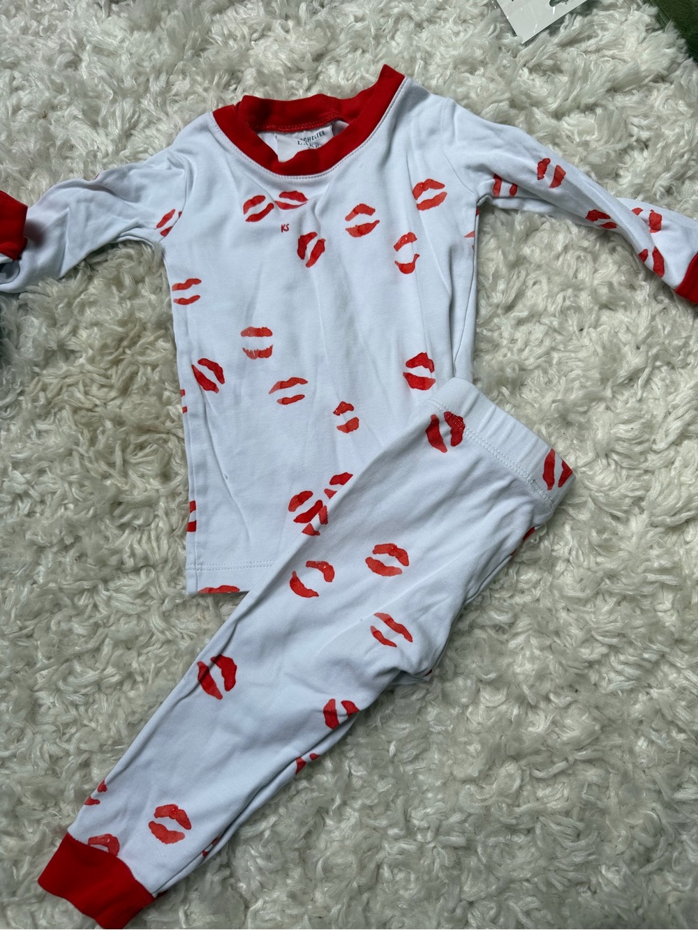 Kids White Pajama Set with Red Lip Print - Cozy Sleepwear